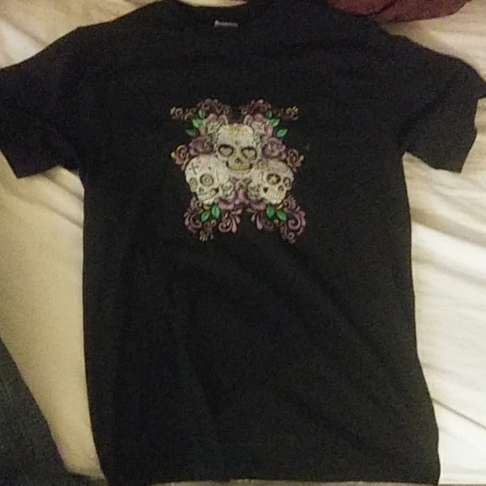 Graphic skull T-shirt